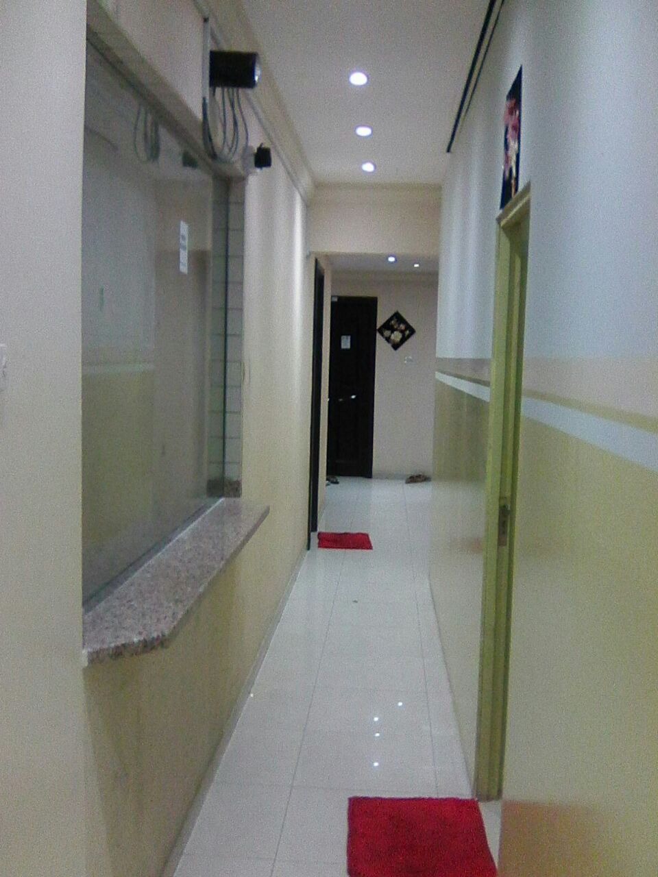 Low Price Covered Partition for Family in Bur Dubai 1200/ per month