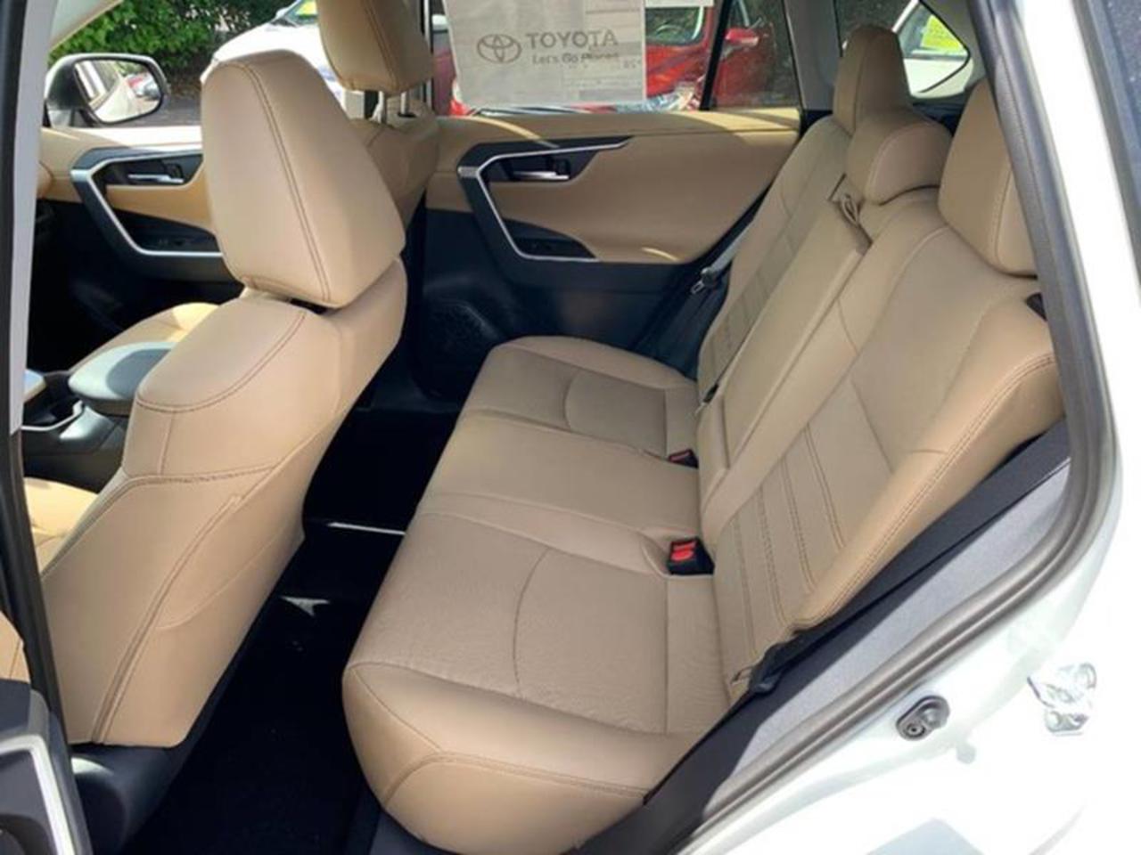 Toyota RAV4 SUV 2019 - Cars for Sale, Dubai City