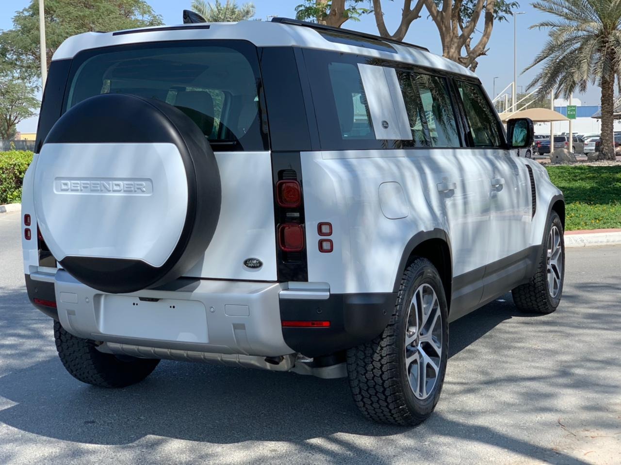 2021 Land Rover Defender 110 P400 - Cars for Sale, Dubai City